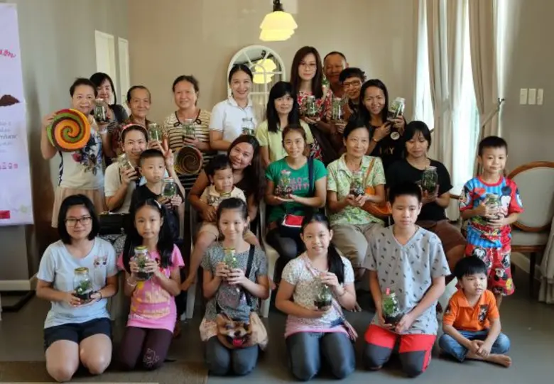 มั่นคงฯ จัดเวิร์คช็อป “จัดสวนในขวดแก้ว”  ให้ลูกบ้านครอบครัวมั่นคง