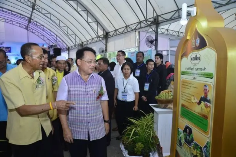 กระทรวงเกษตรฯ เชิญเที่ยวงาน “ของดีจากชายแดนใต้ ครั้งที่ 9” พร้อมเลือกชิม ช็อป สินค้าเกษตรคุณภาพจาก 4 จังหวัดชายแดนภาคใต้ ทั้งอาหารทะเลแปรรูป อาหารปรุงสำเร็จสูตรพื้นเมืองภาคใต้ และของฝากของที่ระลึก รวม 80 ร้านค้า