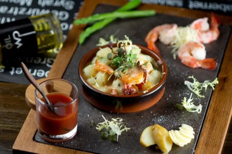 ทุกวันเวลา 18.00 – 23.00 น. ไวน์ ผับ ไวน์...