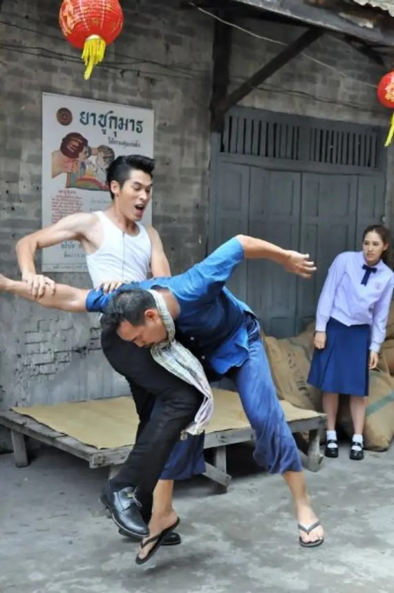 “ปันปัน” โดนฉุด!! กลางสลัม “พ้อยท์” โดดป้อง ใน “สลักจิต”