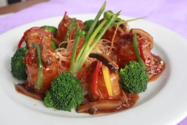 ห้องอาหารจีน เจด การ์เด้น ขอเสนอเมนูสุดพิ...