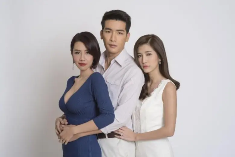 รายการโต๊ะข่าวบันเทิง : เวลา 10.00 น. พบก...