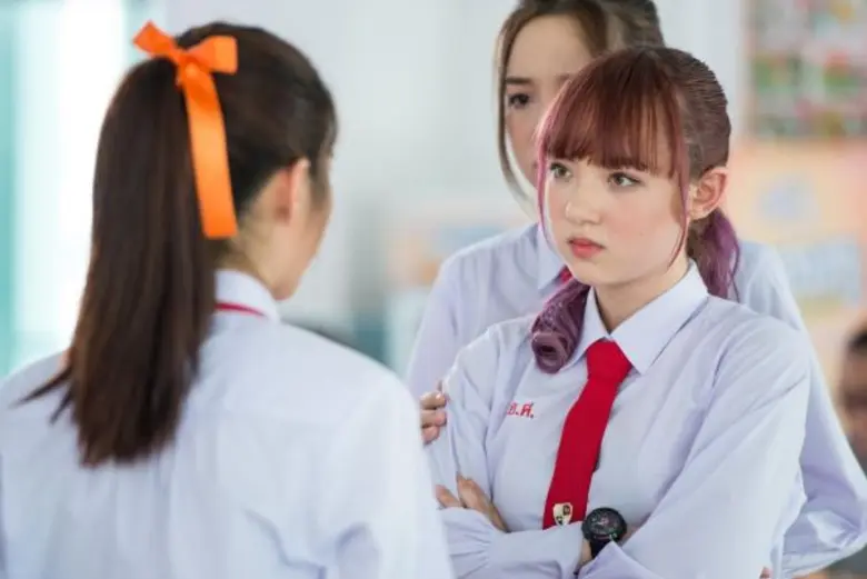 เปิดม่าน “ #เป็ดIDOL ” พลอยชมพู ...อินจัด! แรงมา แรงกลับ ฟาดฝีปากสู้ ป่าน – โบลิ่ง “หัดอีทคลีนบ้าง.. ไขมันจะได้ไม่เกาะสมอง”