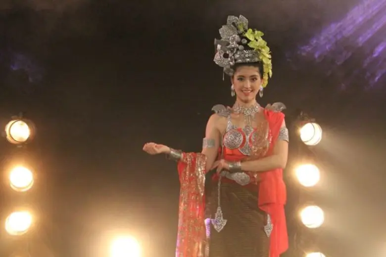 เรียกได้ว่าเป็น "นางเอกที่สุดอึด" อีกคนขอ...