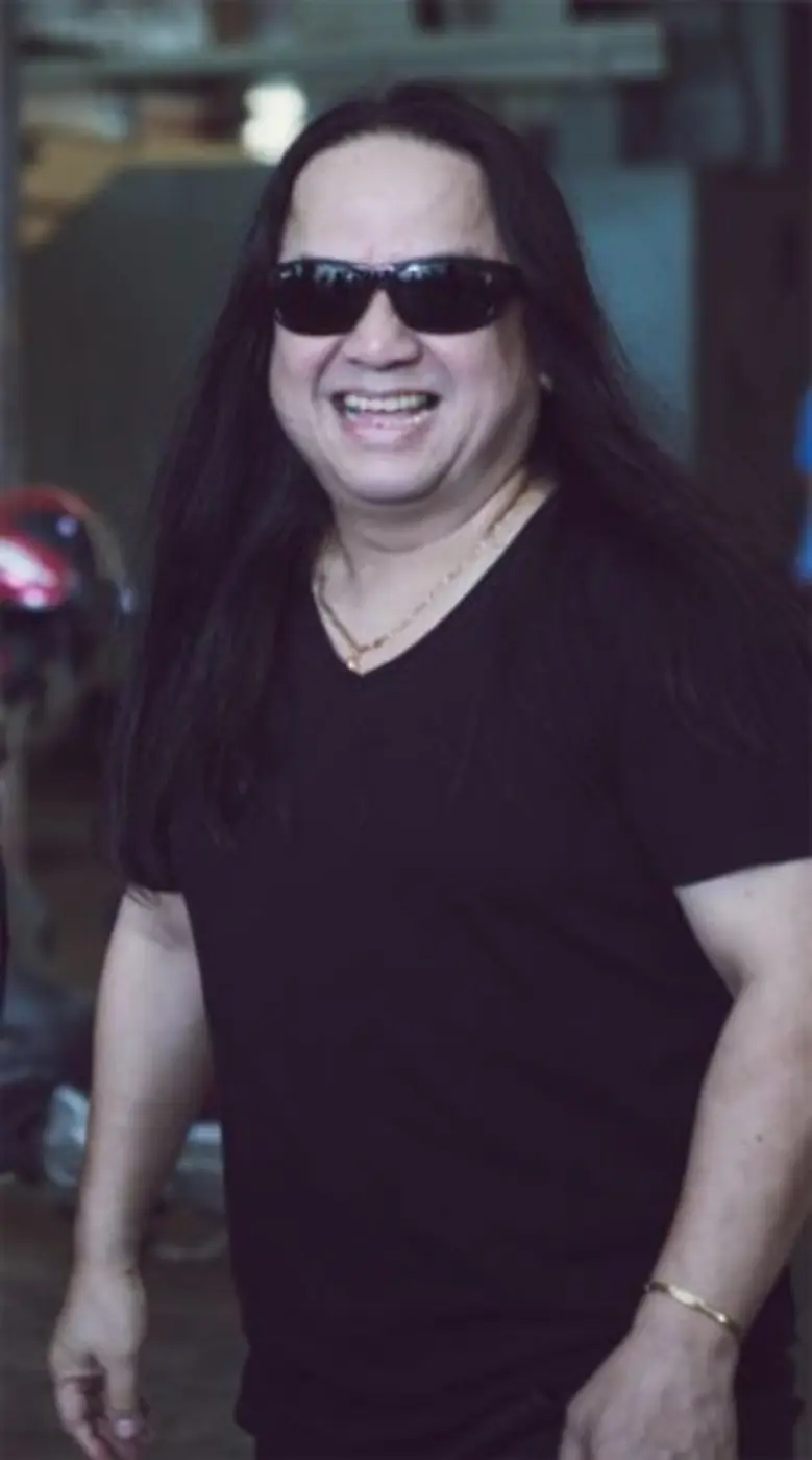 โป่ง หิน เหล็ก ไฟ รีเทิร์นค่าย “เรียล แอนด์ ชัวร์” กระตุ้นวงการร็อก ปล่อยเอ็มวีเพลง “รักของเธอไม่มีจริง” ของ “เซเว่น เซ็ท” ประเดิมการกลับมา