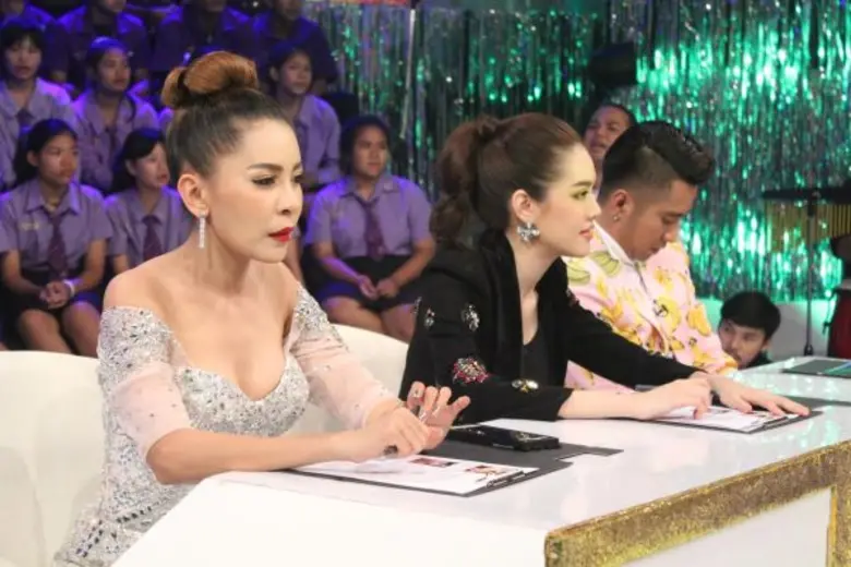 ทีวีไกด์: รายการ “จันทร์พันดาว ร้องสู้ฝัน” นักล่าสู้ฝันประชันกันดุเดือด ใน “จันทร์พันดาว ร้องสู้ฝัน”