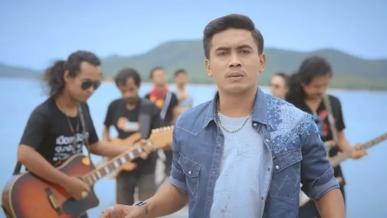 หนุ่มใต้ สไตล์บ้านๆ มีเอกลักษณ์เฉพาะตัว ท...