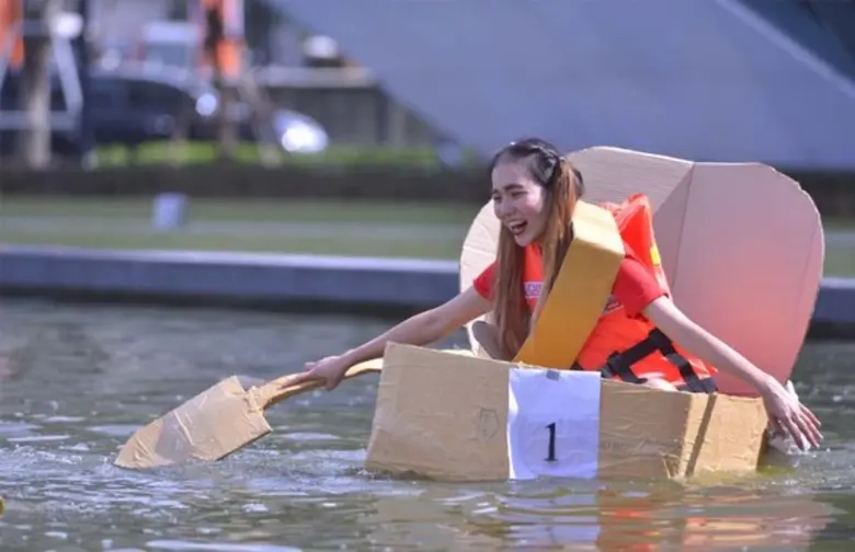 ประเพณีรับน้องสุดแนว “ปล่อยเป็ด”