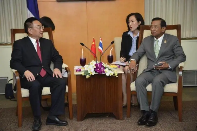 พลเอก ฉัตรชัย สาริกัลยะ รัฐมนตรีว่าการกระ...