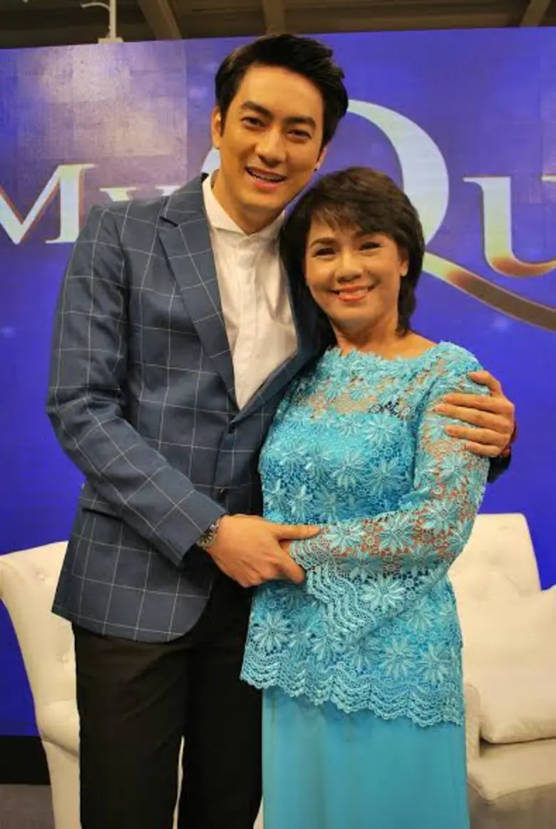 ทีวีไกด์: รายการ "วิชาของแม่" “แอนดรูว์” ล้วงลึกชีวิต “ฟิล์ม รัฐภูมิ” เผยเคยเป็นเด็กเสิร์ฟกว่าจะมีวันนี้