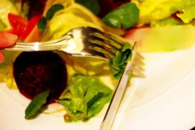 เชื่อว่าแทบทุกคนเมื่อได้รับเชิญเข้าร่วมงา...