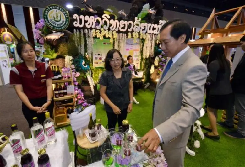 สุดยอดงานวิจัย ม.แม่โจ้ คว้ารางวัล ชนะเลิศ (Platinum Award)  ครองถ้วยพระราชทานสมเด็จพระเทพรัตนราชสุดาฯ สยามบรมราชกุมารี  งาน Thailand Research Expo 2016