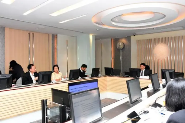 นายอำนวย ปรีมนวงศ์ รองปลัดกระทรวงการคลัง ...