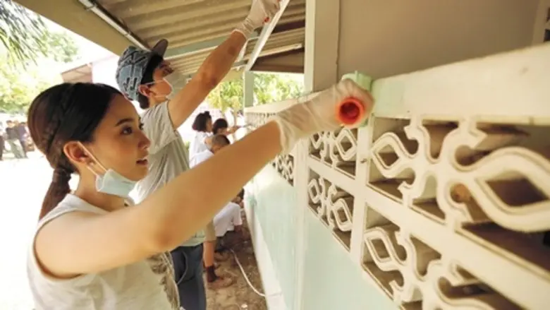 ทีวีไกด์: รายการ "ชีวิตดี๊ดี" แต้ว-ณฐพร โชว์หวาน ควงแขนแฟนหนุ่ม ร่วมทริปสร้างสุขดีดี