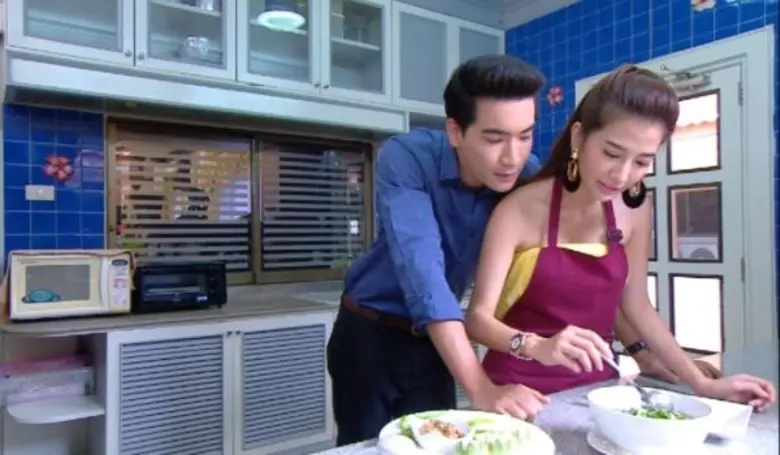 ทีวีไกด์: เรื่องย่อตอนละคร ม่านดอกงิ้ว (ช่อง28) ตอนที่ 20 (วันจันทร์ที่ 12 กันยายน 2559)