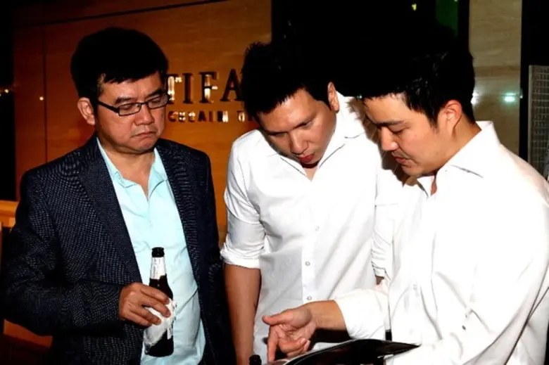 เหล่า Celebrity ร่วมเฉลิมฉลองครบรอบ 3 ปี เปิดตัว AP TILE NEW COLLECTION 2016