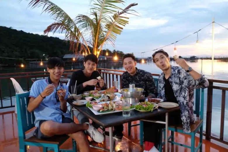 ทีวีไกด์: รายการ "โตแล้ว" สนุกสุดหรรษา ณ เมืองสงขลา ไปกับ “แก๊งโตแล้ว”