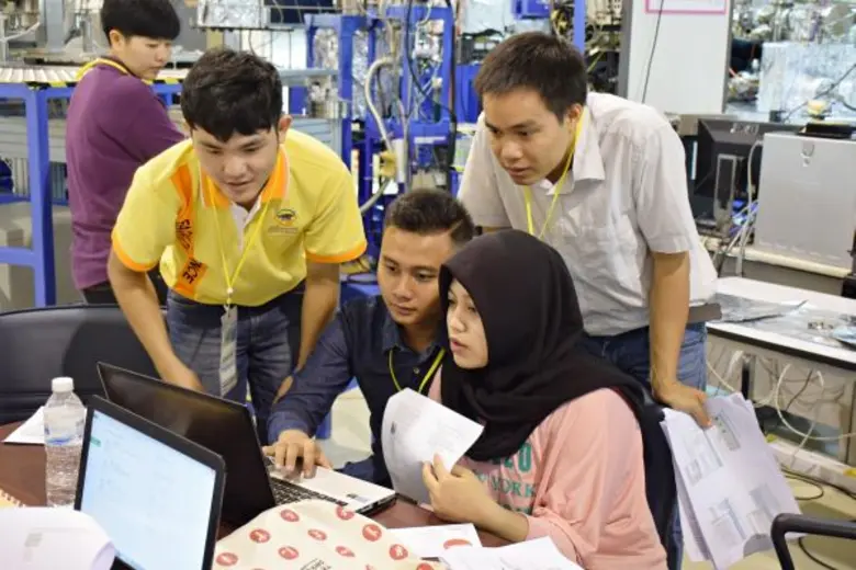 ซินโครตรอน เปิดบ้าน รับนักวิทย์ฯ อาเซียน ร่วมค่ายวิทยาศาสตร์ซินโครตรอนอาเซียน ครั้งที่ 5  หวังสร้างเครือข่ายให้เข้มแข็ง พัฒนาซินโครตรอนไทยสู่ระดับสากล