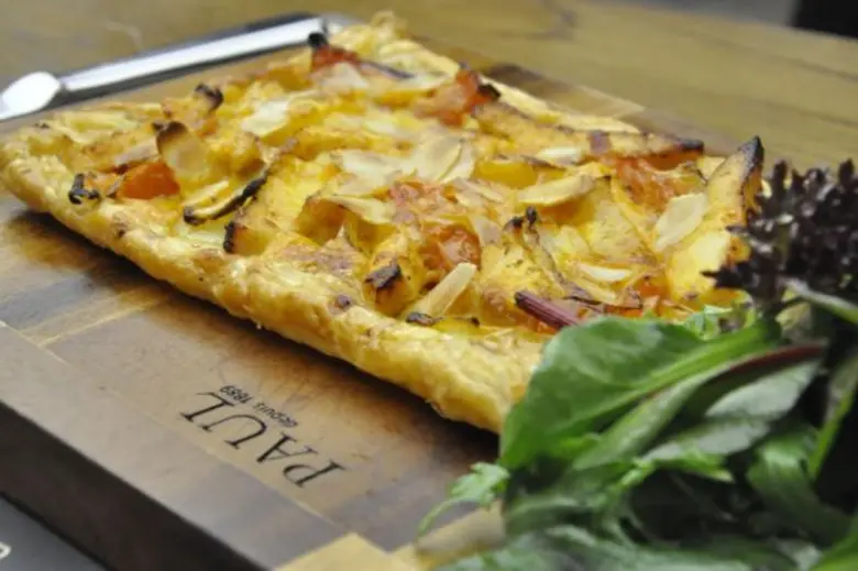 พอล "PAUL" เฟรนซ์เบเกอรี่ และเรสเตอร์รองร...