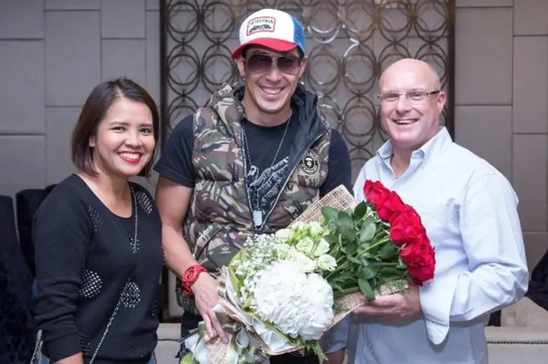 อมารี วอเตอร์เกท กรุงเทพฯ นำโดย มร. เดวิด...