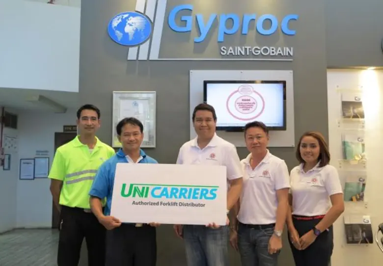 คุณชาวิช จิราดลธนกฤต(ที่ 3 จากขวา) ผู้จัด...