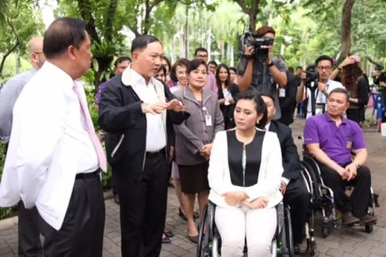 พม. จับมือ กทม. สำรวจพื้นที่สวนลุมฯ เดินหน้าปรับปรุงสิ่งอำนวยความสะดวกที่เอื้อต่อคนพิการ ผู้สูงอายุ  และทุกคนในสังคม ตั้งเป้าพื้นที่นำร่องแล้วเสร็จภายใน 6 เดือน