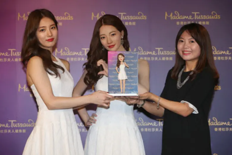 เซเลบริตีชื่อดังแห่งเกาหลี ซูซี่ เบย์ สวยเป็นพิเศษ ที่มาดามตุสโซ ฮ่องกงเพื่อเปิดตัวรูปปั้นหุ่นขี้ผึ้งที่ปั้นเป็นรูปเธอตัวแรก