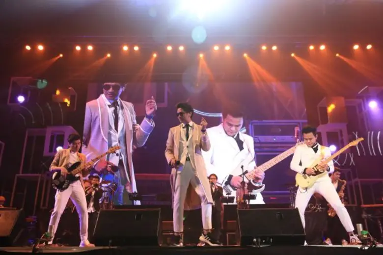 ไวท์เฮ้าส์คอนเสิร์ต ฮาปลิ้น ฟินเว่อร์ ได้เจอศิลปินยกบ้าน