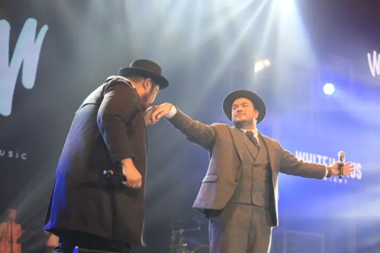 ไวท์เฮ้าส์คอนเสิร์ต ฮาปลิ้น ฟินเว่อร์ ได้เจอศิลปินยกบ้าน