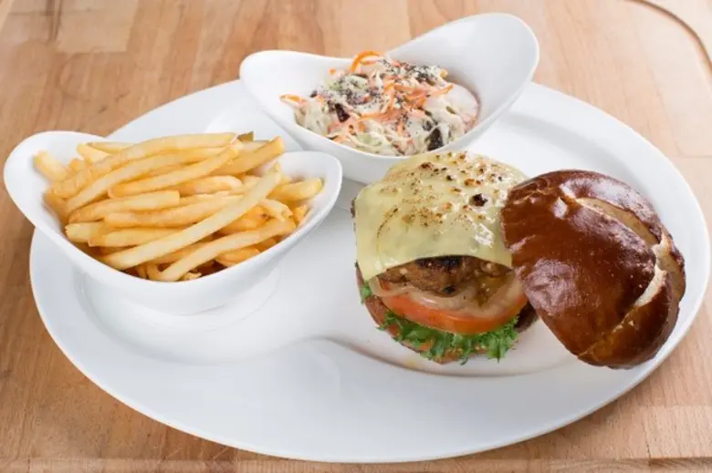 บรรยากาศรื่นรมย์เคล้าเสียงเพลงจะอบอวลทั่ว...