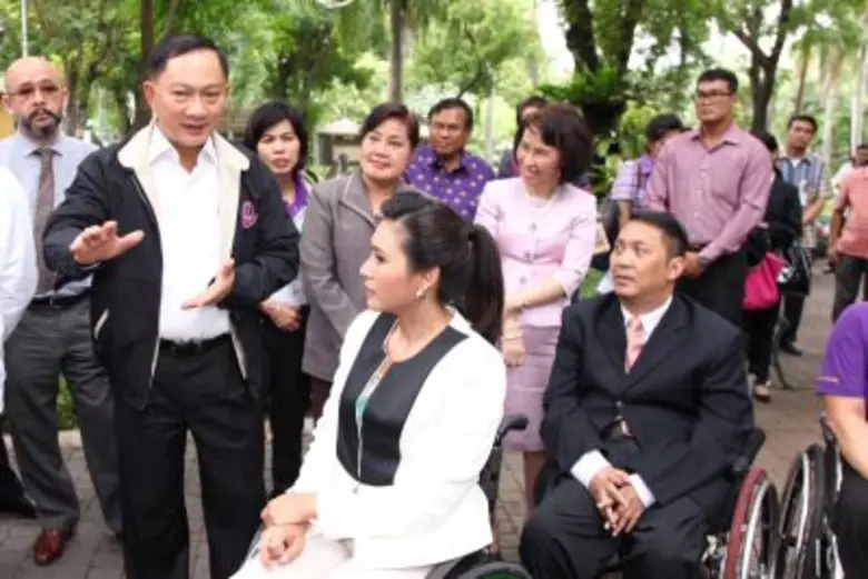 พม. จับมือ กทม. สำรวจพื้นที่สวนลุมฯ เดินหน้าปรับปรุงสิ่งอำนวยความสะดวกที่เอื้อต่อคนพิการ ผู้สูงอายุ และทุกคนในสังคม