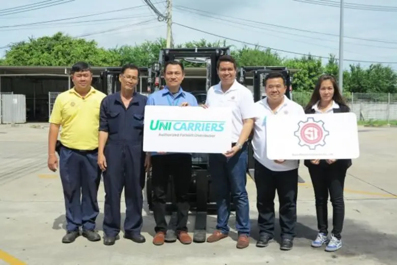 คุณชาวิช จิราดลธนกฤต (ที่3จากขวา) ผู้จัดก...