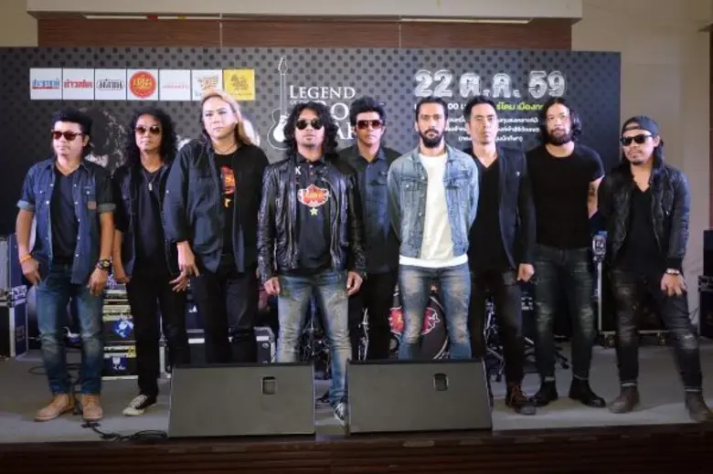 หลังประสบความสำเร็จจากการจัดคอนเสิร์ต THE...