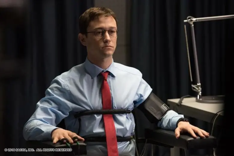 โจเซฟ กอร์ดอน-เลวิตต์ ถ่ายทอดมุมมองที่แตกต่างใน Snowden 6 ตุลาคมนี้ในโรงภาพยนตร์