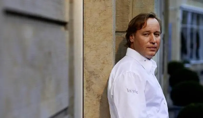 ประสบการณ์เหนือระดับ กับสุดยอดเชฟมิชลินระดับสามดาว เชฟโทมัส บิวเนอร์ ณ ห้องอาหารไฟร์เพลส กริลล์ แอนด์ บาร์