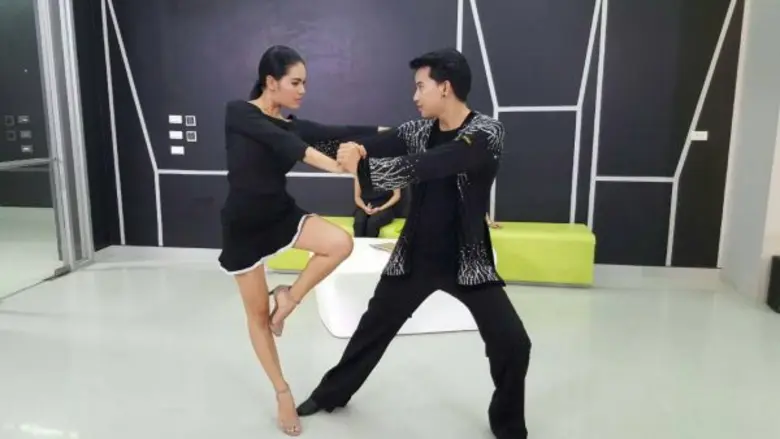 หนิง-นลิน รุ่งรัศมี ออกอาการเป็นปลื้มสุดๆ...