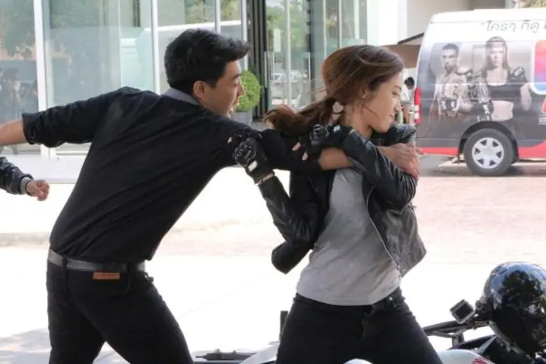 เปิดตัวพระนาง ละคร "กระถินริมรั้ว" ทางสถา...