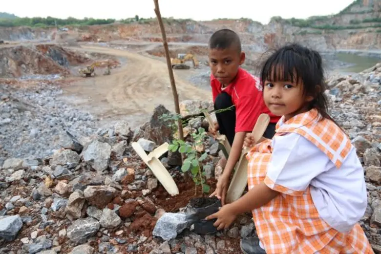 กพร. ชูนโยบายเหมืองแร่สีเขียวพร้อมเปิด 6 ข้อกำหนดการทำเหมืองแร่ เพื่อสร้างความสมดุลระหว่างภาคอุตสาหกรรมสังคม และสิ่งแวดล้อม
