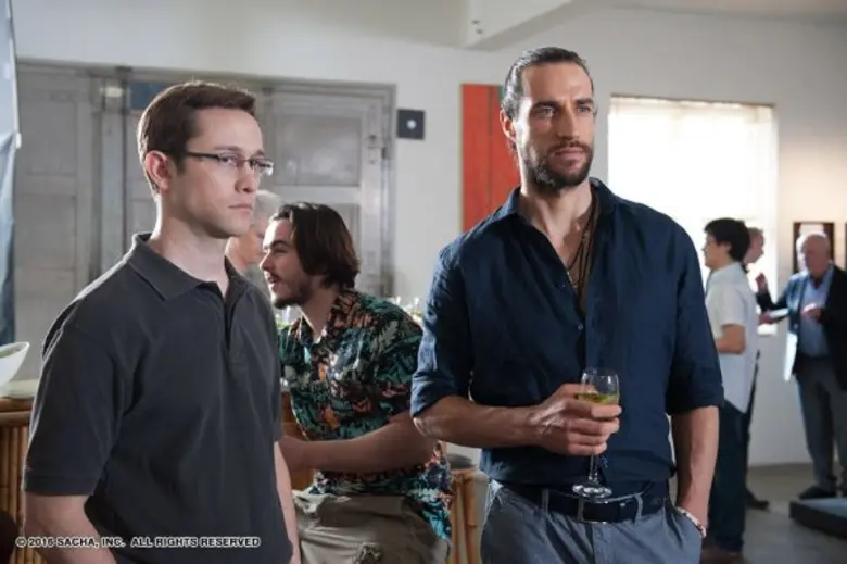 Movie Guide: สโนว์เดนเสี่ยงชีวิตเพื่อเผยความจริงในตัวอย่างใหม่ Snowden 6 ตุลาคมนี้ในโรงภาพยนตร์