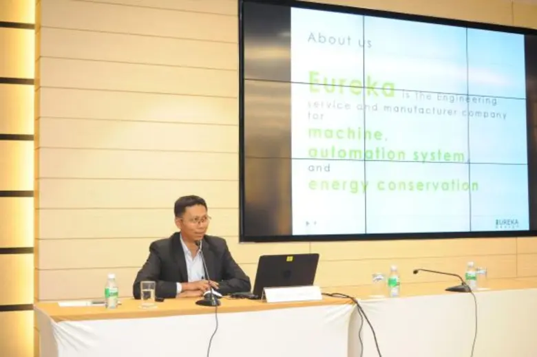 คุณนรากร ราชพลสิทธิ์ ประธานเจ้าหน้าที่บริ...