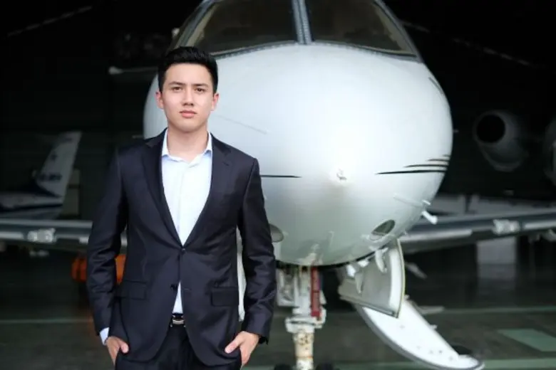 ปัจจุบันนี้ในทางสังคมนักธุรกิจ เป็นที่รู้...