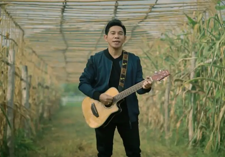 หนู มิเตอร์ อาร์สยาม ส่งเรื่องราวแทนใจผู้ชายรักจริง ผ่านเอ็มวีเพลง รักแท้แพ้เงินตรา