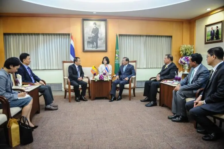 พลเอก ฉัตรชัย สาระกัลยะ รัฐมนตรีว่าการกระ...