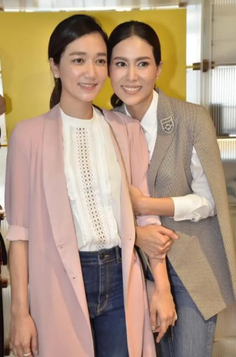 “เชอรี่” ผลิตเครื่องเขียนกระดาษสา-หารายได้พัฒนา “ชาวดอยตุง” “หมิว – แต้ว – ริต้า” นำทีมเพื่อนดาราช่วยอุดหนุน