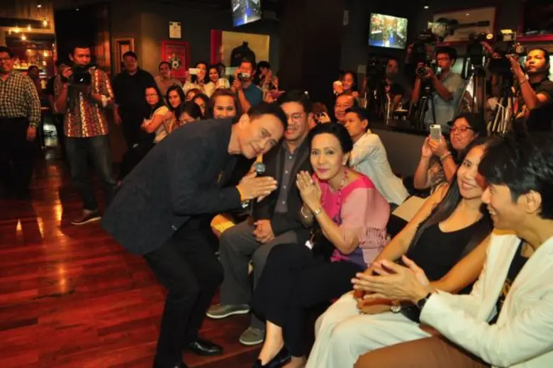 เศรษฐา ปลื้มศิลปินร่วมแจม คอนเสิร์ตใหญ่ของศิลปินแห่งชาติ  ฉลองอายุ 6 รอบ