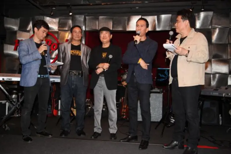 เศรษฐา ปลื้มศิลปินร่วมแจม คอนเสิร์ตใหญ่ของศิลปินแห่งชาติ  ฉลองอายุ 6 รอบ