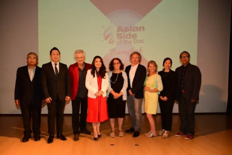 คุณมรกต ณ เชียงใหม่ กรรมการผู้จัดการ บริษ...