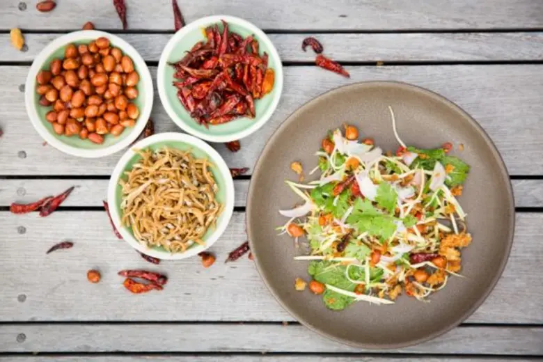 ค้นพบเมนูอาหารทะเลอันเป็นเอกลักษณ์ สูตรเฉพาะตามมรดกตกทอด ที่ Trisara Phuket