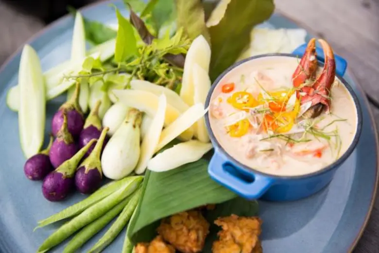 ค้นพบเมนูอาหารทะเลอันเป็นเอกลักษณ์ สูตรเฉพาะตามมรดกตกทอด ที่ Trisara Phuket