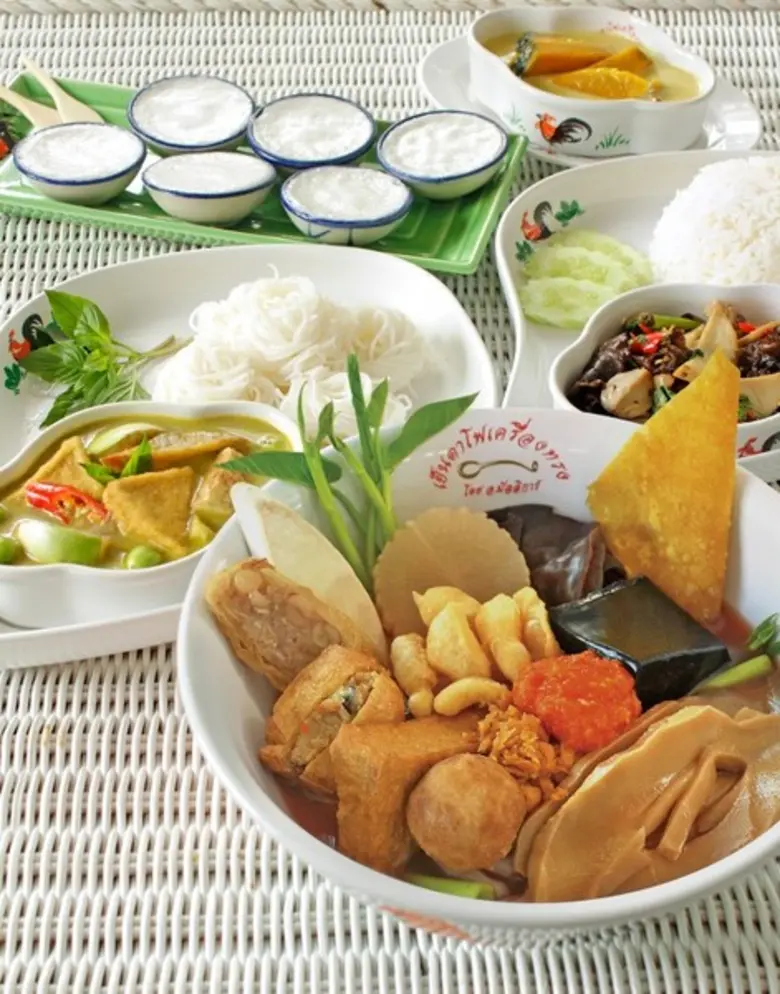 อ.มัลลิการ์ จัดสารพันเมนูเจสูตรอร่อยจากทุกร้าน รับเทศกาลเจ ปี 59